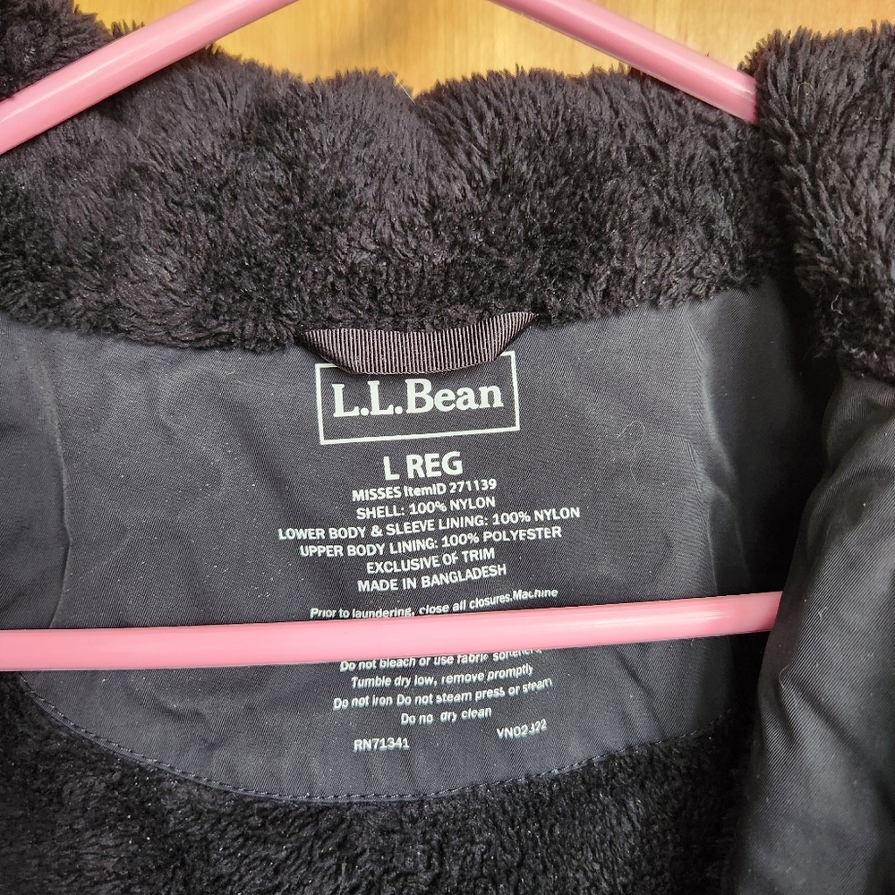 L.L.Bean Black Fur Lined Hooded Coat - Picture 4 of 12